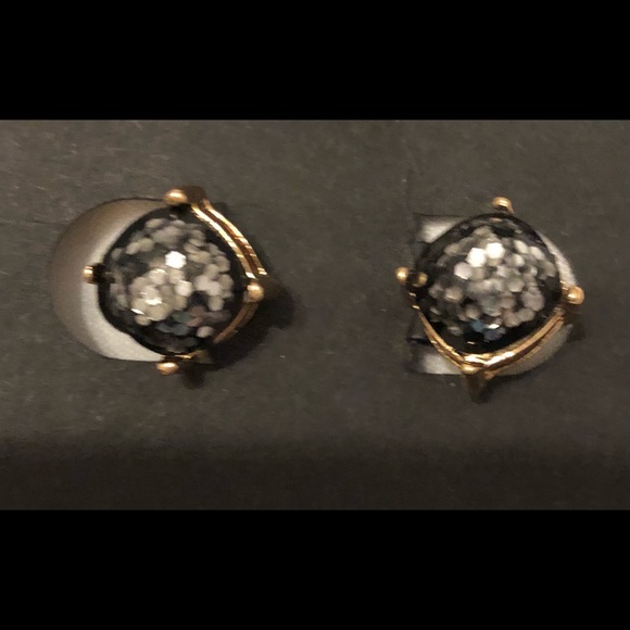 💕💕Super cute druzy studs - Picture 1 of 1